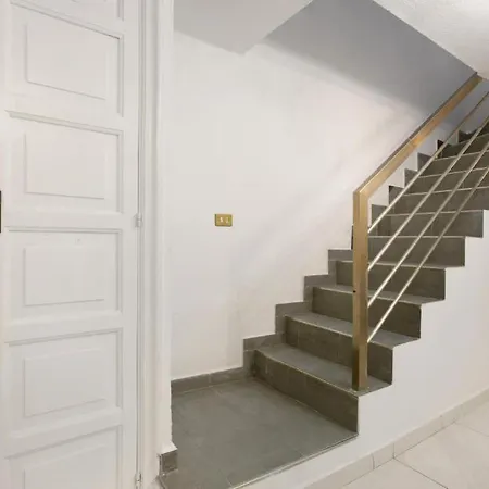 Parque Santiago 2 Luxury شقة *